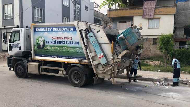 ŞAHİNBEY BELEDİYESİ BAYRAMDA DA GÖREV BAŞINDAYDI