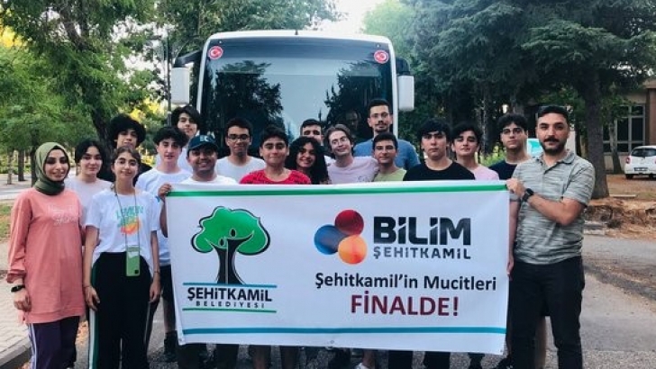 ŞEHİTKAMİL’DE, 110 KM YOLU 4 TL’YE GİDEN ARABA ÜRETİLDİ