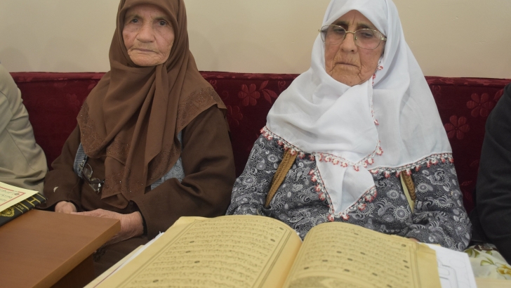 ŞAHİNBEY BELEDİYESİ TESİSLERİNDE 85 YAŞINDA KUR'AN-I KERİM ÖĞRENDİLER