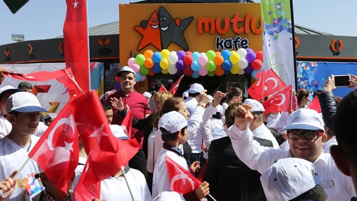 'Mutlu' Bir Gün