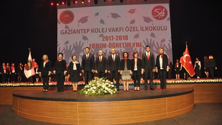 GKV İlkokulu 2018 Mezunlarına muhteşem kep töreni