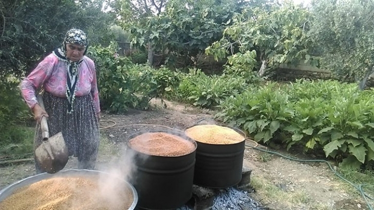 Bulgur kaynatma sezonu başladı 