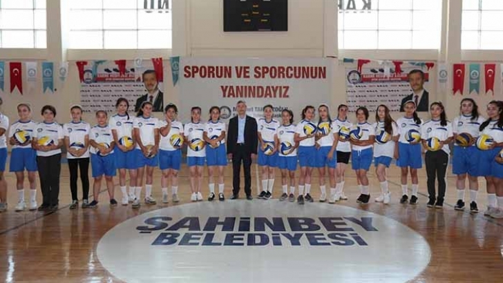 BAŞKAN TAHMAZOĞLU: “TESİSLERİMİZDE 2.000’İN ÜZERİNDE ÖĞRENCİMİZ SPOR YAPIYOR” 