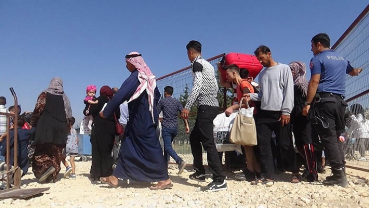 Suriyelilerin vatan özlemi izdihama dönüştü