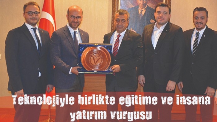 Teknolojiyle birlikte eğitime ve insana yatırım vurgusu 