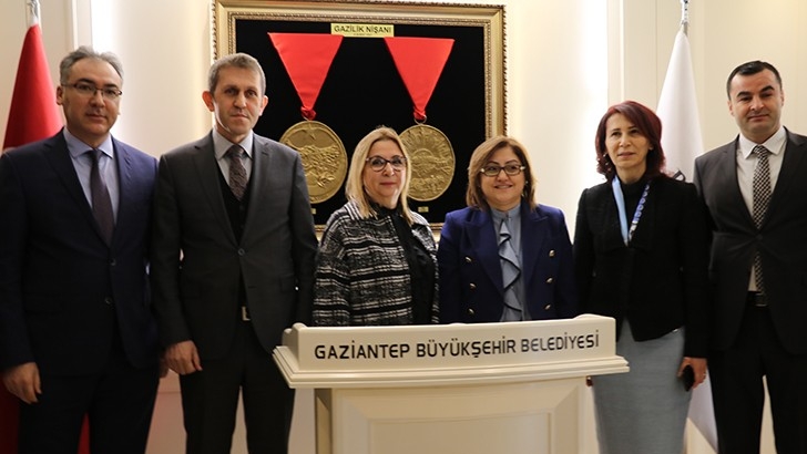 Bakan Pekcan'dan Gaziantep Büyükşehir Belediyesine ziyaret 