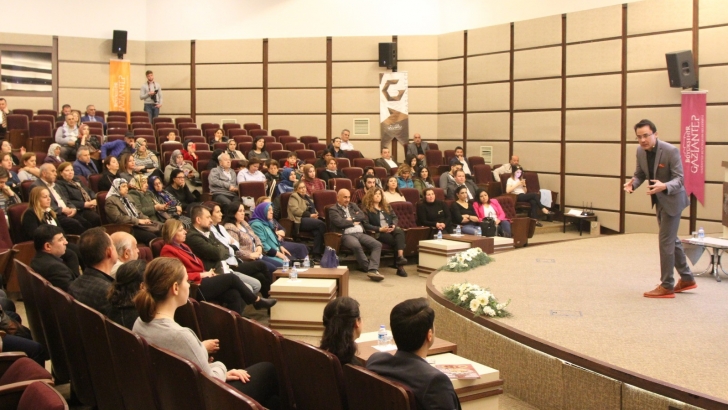 GAZİANTEP YEMEKLERİYLE SAĞLIKLI, GENÇ VE FORMDA KALMANIN SIRLARINI ANLATTI