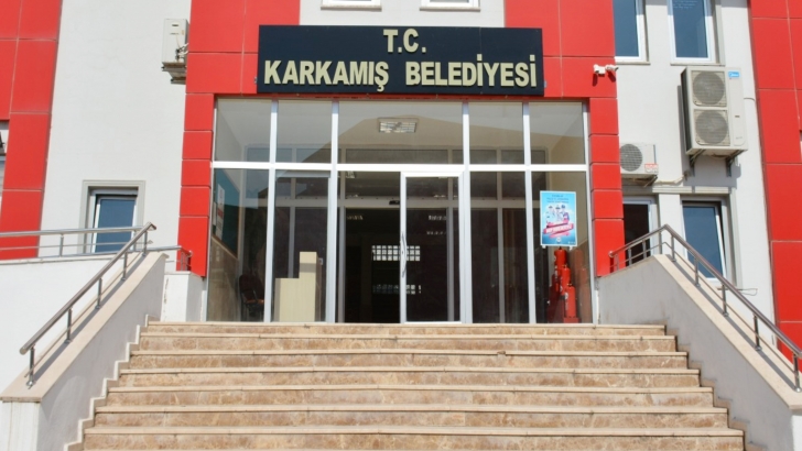 KARKAMIŞ BELEDİYESİ’NE T.C. İBARESİ EKLENDİ