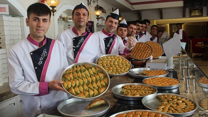 Baklavacılar yoğun mesai yapıyor