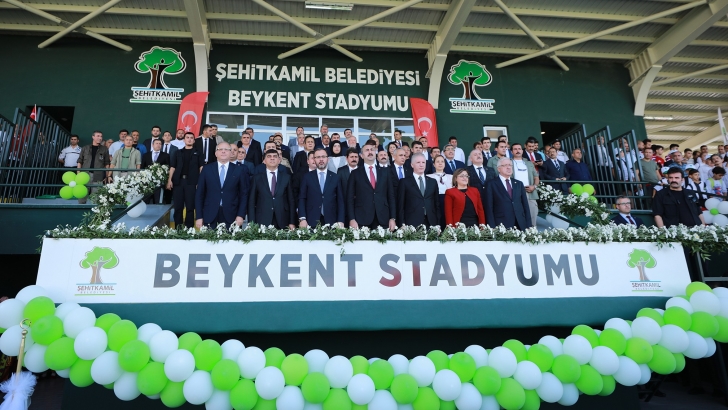 BEYKENT STADYUMU’NA GÖRKEMLİ AÇILIŞ