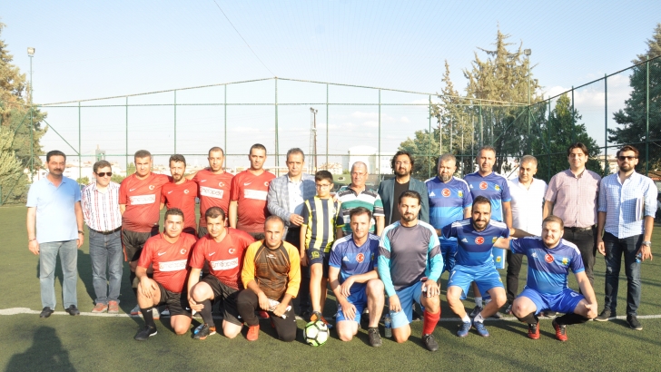 MUHASEBECİLER GELENEKSEL HALI SAHA FUTBOL TURNUVASI BAŞLADI