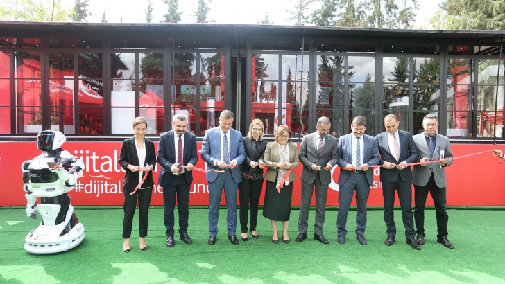 GAZİANTEP, BÜYÜKŞEHİR’LE DİJİTALLEŞİYOR