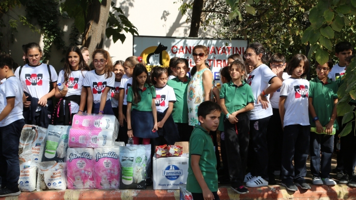 GKV’liler Harçlıklarını Sokak Hayvanları İçin Biriktirdi