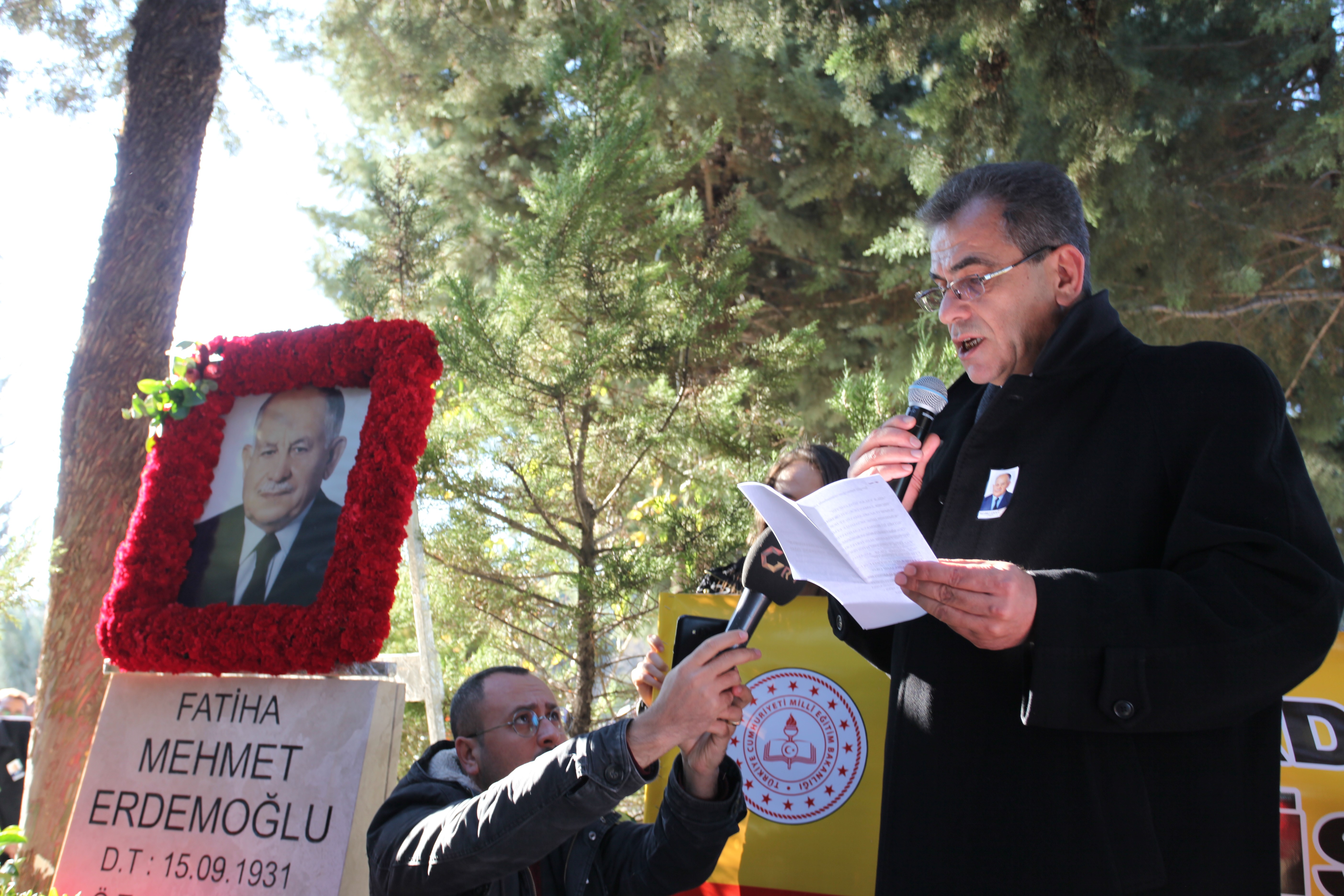 MERİNOS ONURSAL BAŞKANI MERHUM MEHMET ERDEMOĞLU MEZARI BAŞINDA ANILDI