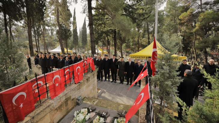 Şehit Kamil ile Özdemir Bey törenle anıldı