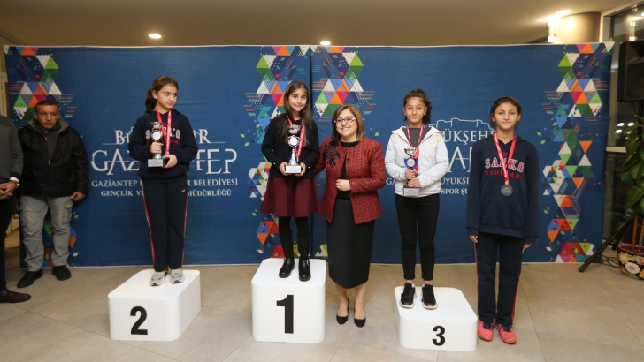 Gaziantep'te Tenis Kurtuluş Kupası ödül töreni düzenledi