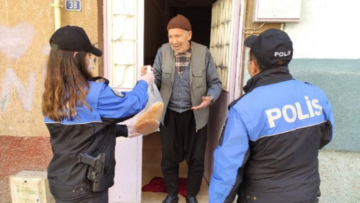 Gaziantep Vefa Sosyal Destek Grubu vatandaşın evine hizmet götürüyor