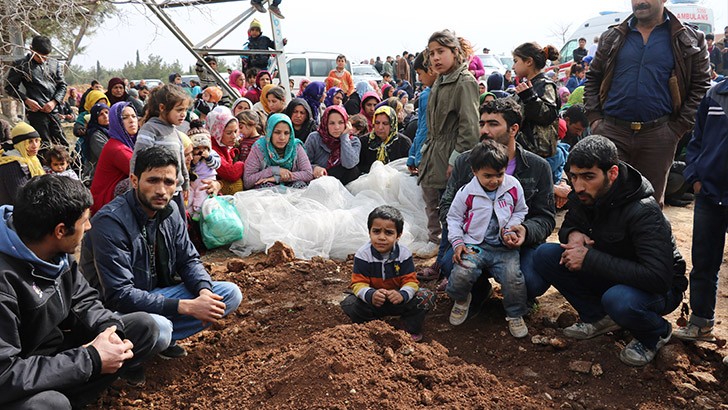 Feci kazada ölen 9 kişi, gözyaşlarıyla defnedildi