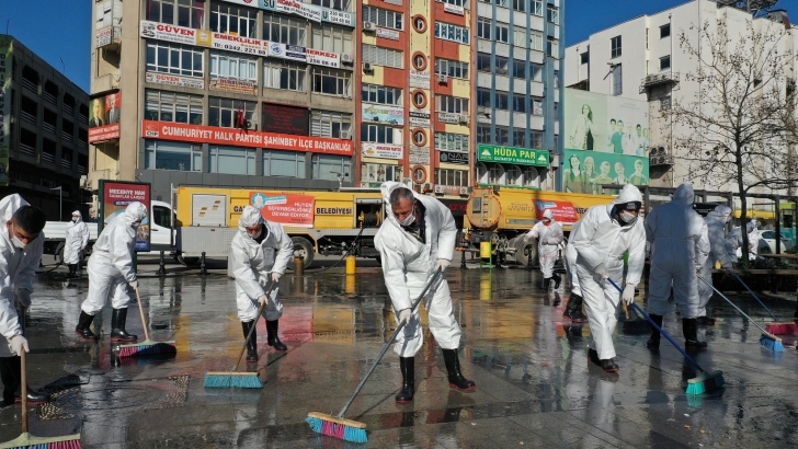 BÜYÜKŞEHİR’İN HİJYEN SEFERBERLİĞİ DEVAM EDİYOR