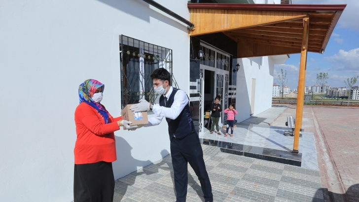 HEM SÜT ÜRETİCİSİ KAZANIYOR HEM DE ANNE ADAYI SAĞLIKLI BESLENİYOR