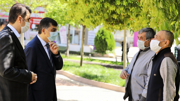 FADILOĞLU İLE KALAYLI, YAŞLILARI VE ANNELERİ UNUTMADI