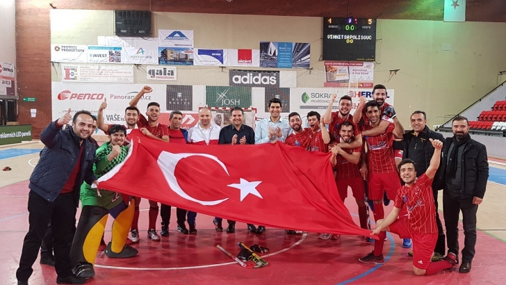 Avrupa Şampiyonluk kupası Afrin şehitlerine armağan edildi