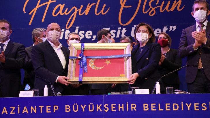 BÜYÜKŞEHİR PERSONELLERİ İÇİN TOPLU İŞ SÖZLEŞMESİ GERÇEKLEŞTİ