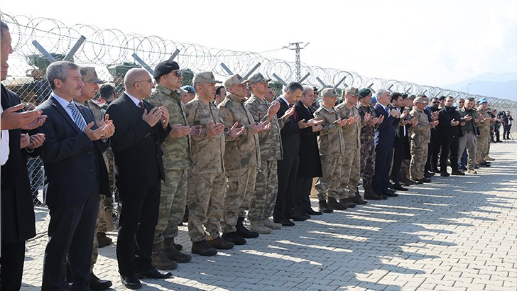 Başkan Tahmazoğlu, Mehmetçiği yalnız bırakmadı