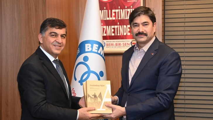 BAŞKAN FADILOĞLU’DAN, MEMURU MEMNUN EDECEK İMZA