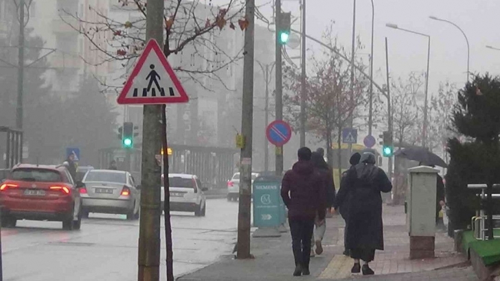 Gaziantep’te sis hayatı olumsuz etkiledi